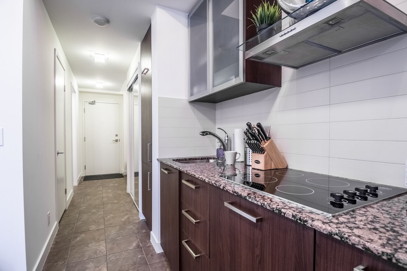 Aoc Suites - Two Bedroom Condo - City/Cn Tower View Торонто Экстерьер фото