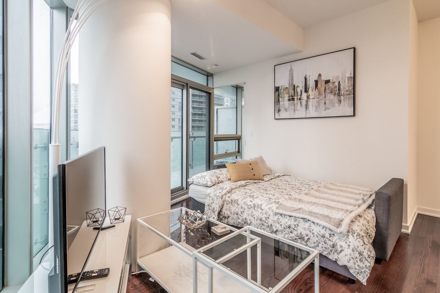 Aoc Suites - Two Bedroom Condo - City/Cn Tower View Торонто Экстерьер фото